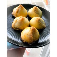 A picture of Turkish Apple Pie.