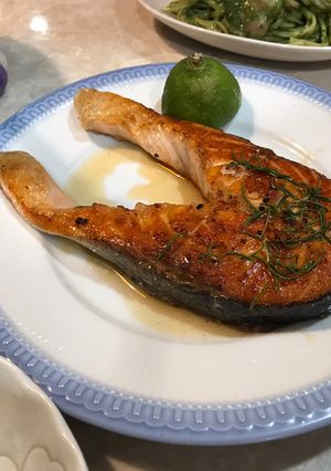 嫩煎鮭魚片 的食譜成品照片