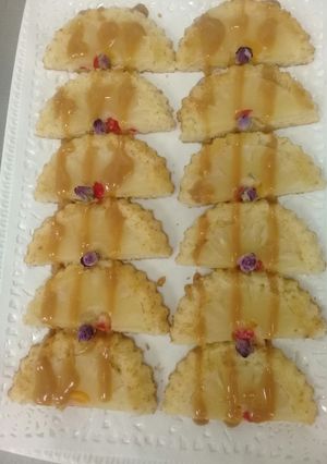 A picture of Upside down Pineapple Cup cakes.