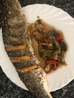 Una foto de 182. Lubina al papillote con romero (principal pescado)