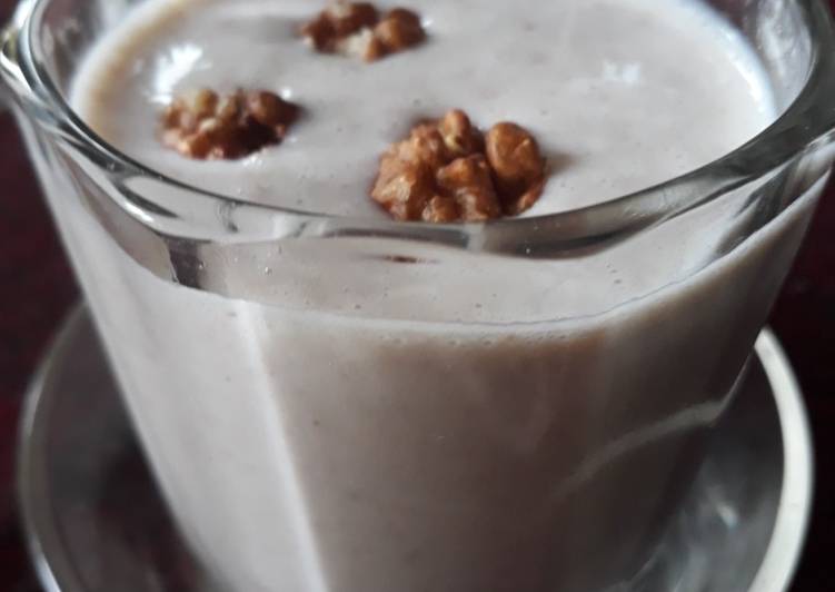 Recipe of Protein banana shaik in 19 Minutes at Home