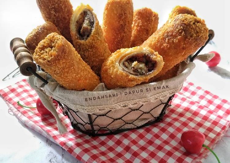 Roti Tawar Goreng Isi Pisang Coklat