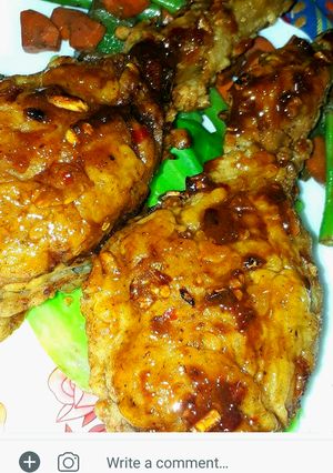 A picture of Crispy Chicken With Honey Garlic Sauce.