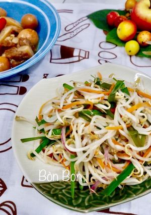 Hình của món Dưa Giá Hẹ Cà Rốt.