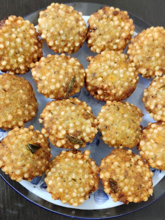 ஜவ்வரிசி வடை (Sabudana vada) (Javvarisi vadai rceipe in tamil) செய்முறை முக்கிய புகைப்படம்