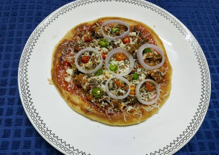 Easiest Way to Make Super Quick Homemade Tawa Chicken Pizza