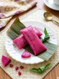 Kue Nagasari dengan Buah Naga
