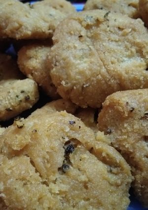 A picture of Homemade Mathri.