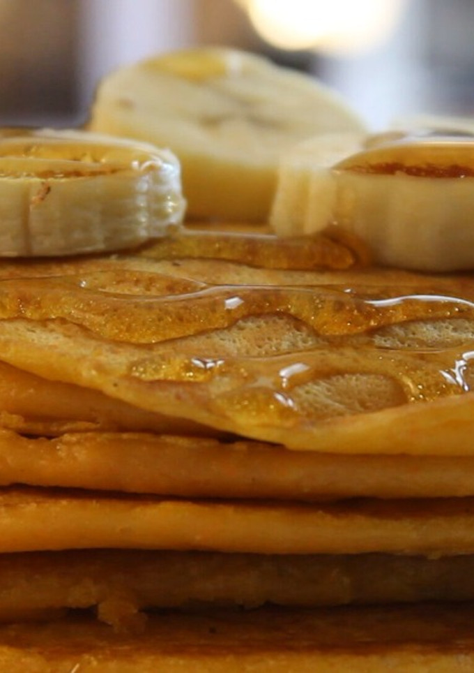Una foto de 😉 Pancakes veganos de avena y zanahoria 👉 Recetas desayunos veganos