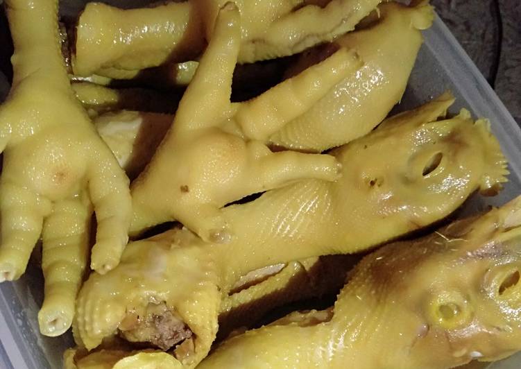 Kepala dan Ceker Ayam Ungkep