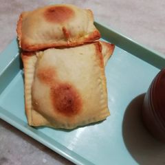 A picture of Mac puffs.