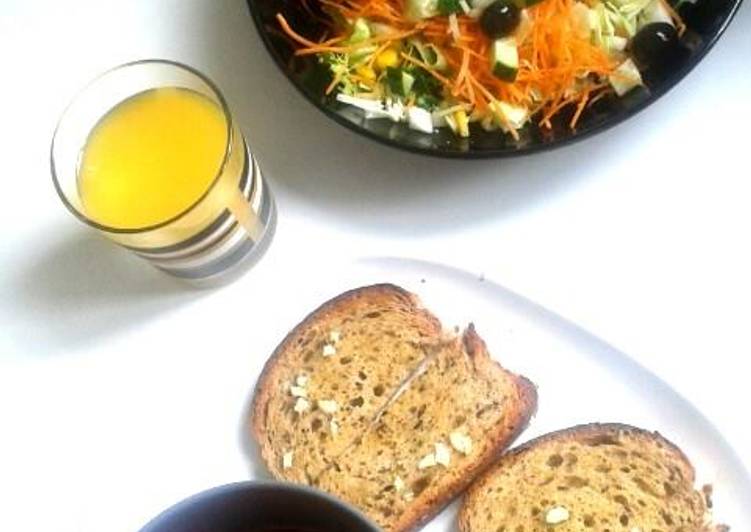 Simple Way to Make Homemade Vegan light lunch - Tomato Soup + Salad