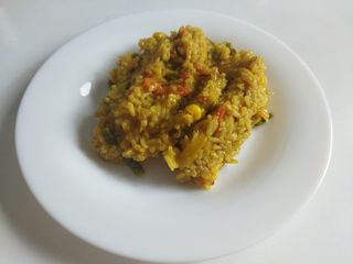 рис з замороженими овочами