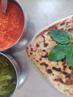 આલુ પરાઠા (Aloo Paratha recipe in Gujarati) રેસીપી મુખ્ય ફોટો