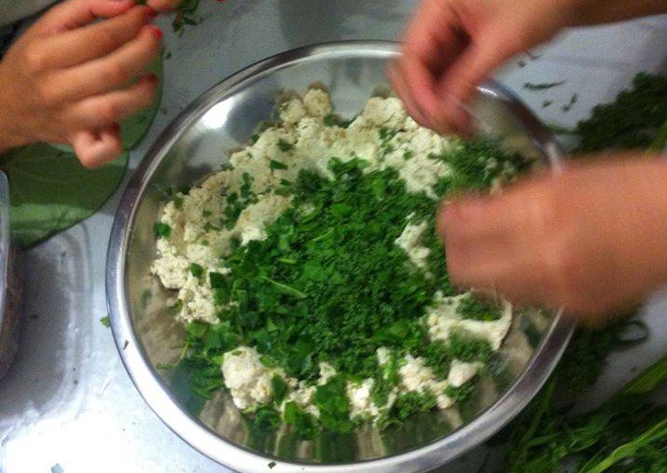 Tamalitos de huauzontle en hoja santa