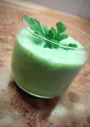 Zdjęcie przepisu Koktajl / Smoothie Z Pietruszki 🍀.