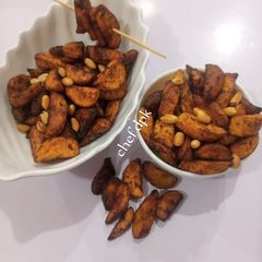 A picture of Kelewele (spicy fried plantain) Ghanaian snack.
