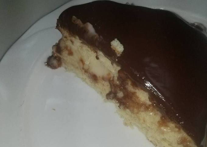 Boston cream pie