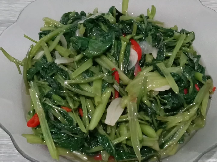 Langkah Mudah untuk Membikin Resep Tumis kangkung saus tiram yang  Bikin Ketagihan Anti Ribet, Bisa Manjain Lidah