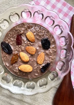 Hình của món #Eatclean: Yến mạch sữa macca hạnh nhân nho khô.