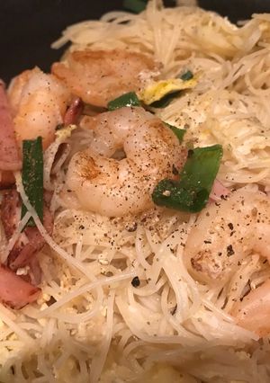 A picture of Prawns Egg Rice Noodles.