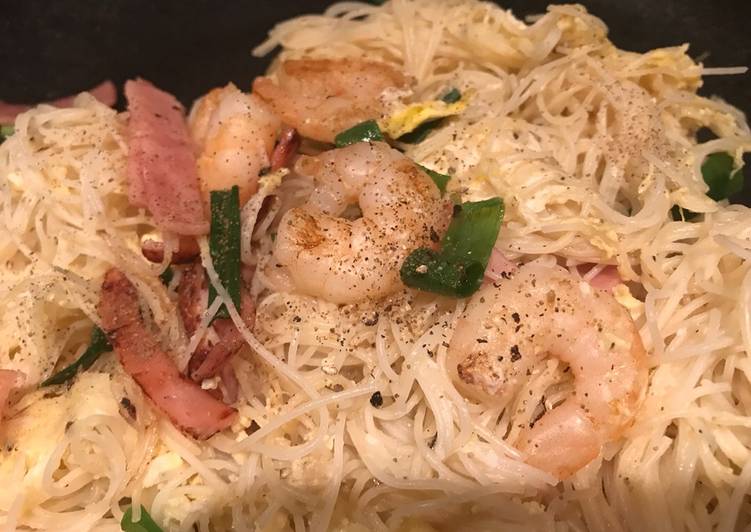 Easy Way to Make Delicious Prawns Egg Rice Noodles