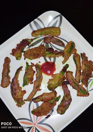 গার্লিক চিলি পকোড়া(garlic chilli pakora recie in Bengali) রেসিপির প্রধান ছবি