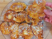 Une photo de beignet aux pommes