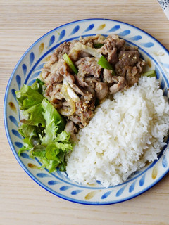 10分鐘快速上桌好下飯~味噌炒豬肉! (影片教學) 的食譜成品照片