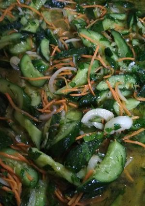 Фото Крымско-татарская кухня/салат с огурцами /.