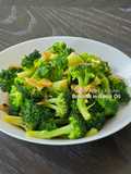 Broccoli in Garlic Oil