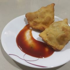 A picture of Cheese paneer samosa.