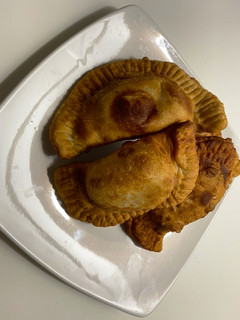 Una foto de Empanadas fritas de queso-camarón