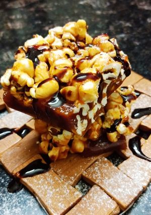 A picture of Caramel Popcorn Bars.