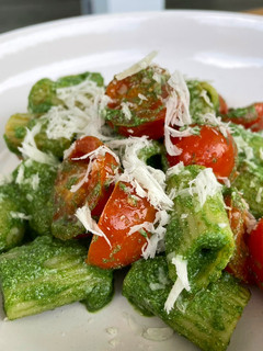 Una foto de Pasta con salsa de espinacas y requesón