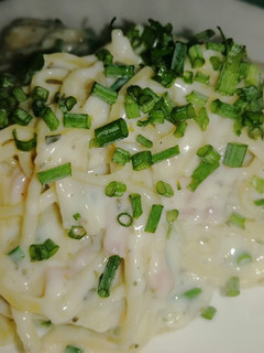 Una foto de Tallarín con salsa de queso fácil