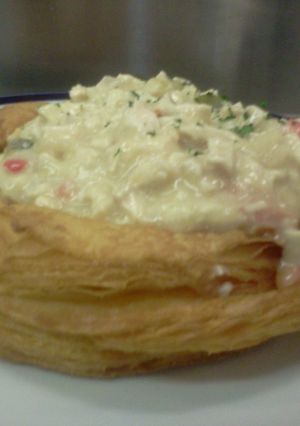 Una foto de Hojaldre relleno de pollo