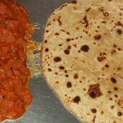 A picture of Potato paratha.