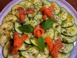 Carpaccio de pepino con trucha ahumada