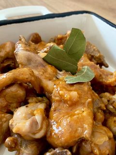 Una foto de Conejo al ajillo en Thermomix