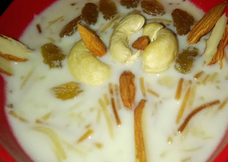 Step-by-Step Guide to Make Super Quick Homemade Meetha sewiyaan kheer