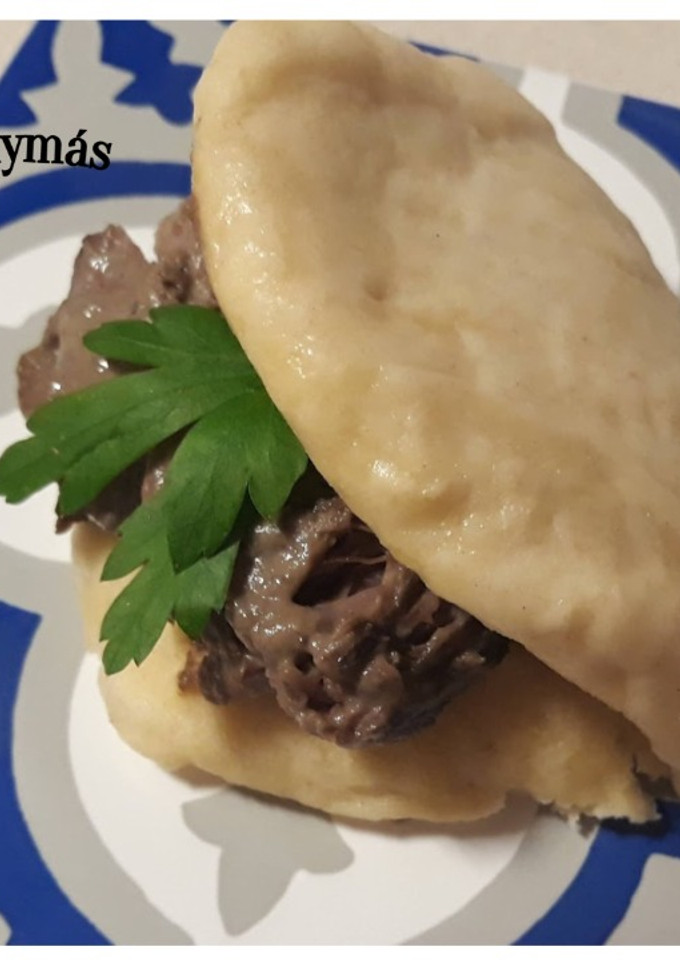 Una foto de Pan bao con carrilleras