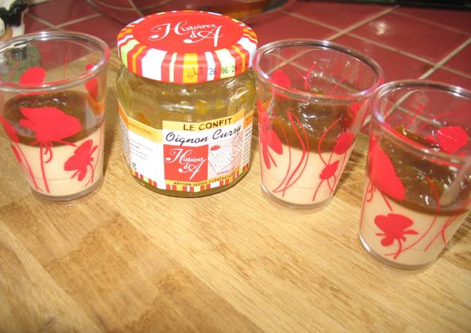 Panna cota foie gras et confit d'oignon au curry