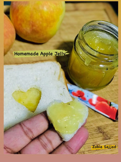 A picture of Homemade Apple Jelly.