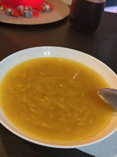 Una foto de Sopita de bullit (olla exprés)