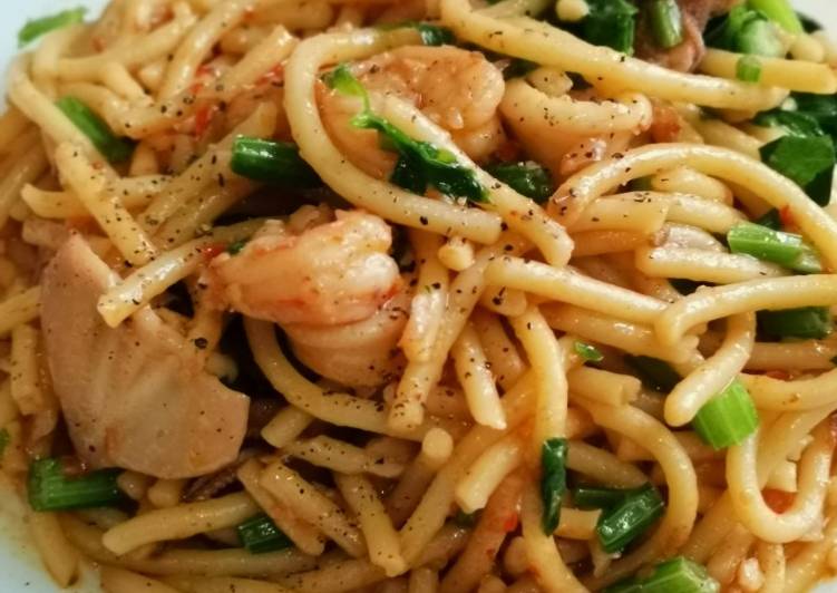 Langkah Mudah untuk Menyiapkan Spaghetti Oglio e olio yang Sempurna