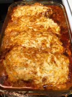 A picture of Stuffed cheesy chicken breasts.