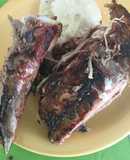 Costillar de Cerdo Marinado con Salsa de Soja, Humo líquido, Tomillo, Romero con Puré de Papas