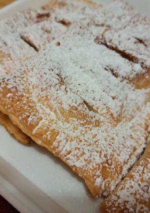 O poză a rețetei Foietaj cu mere și fistic în friteuza cu aer.