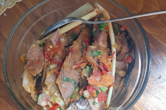 Bagaimana Membuat Pindang Tongkol Asam Pedas yang Bikin Ngiler